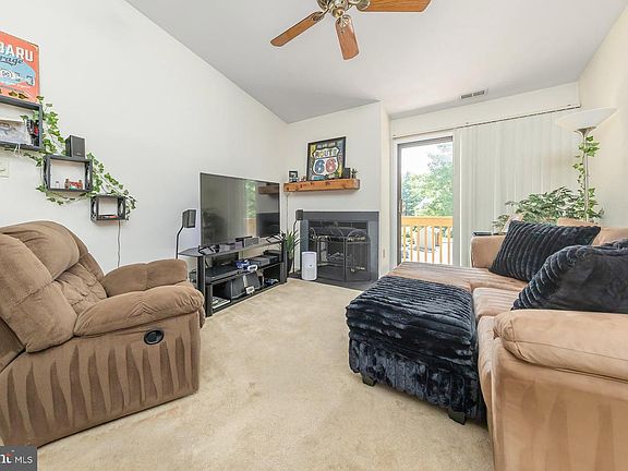 5th image of 132 Ashton Ct