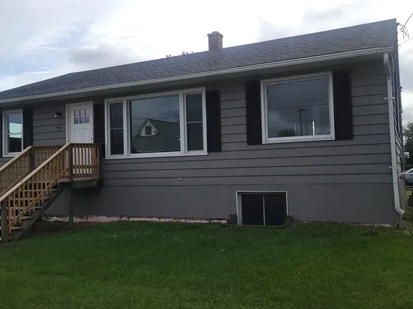 67 W Russell St, Marinette, WI 54143