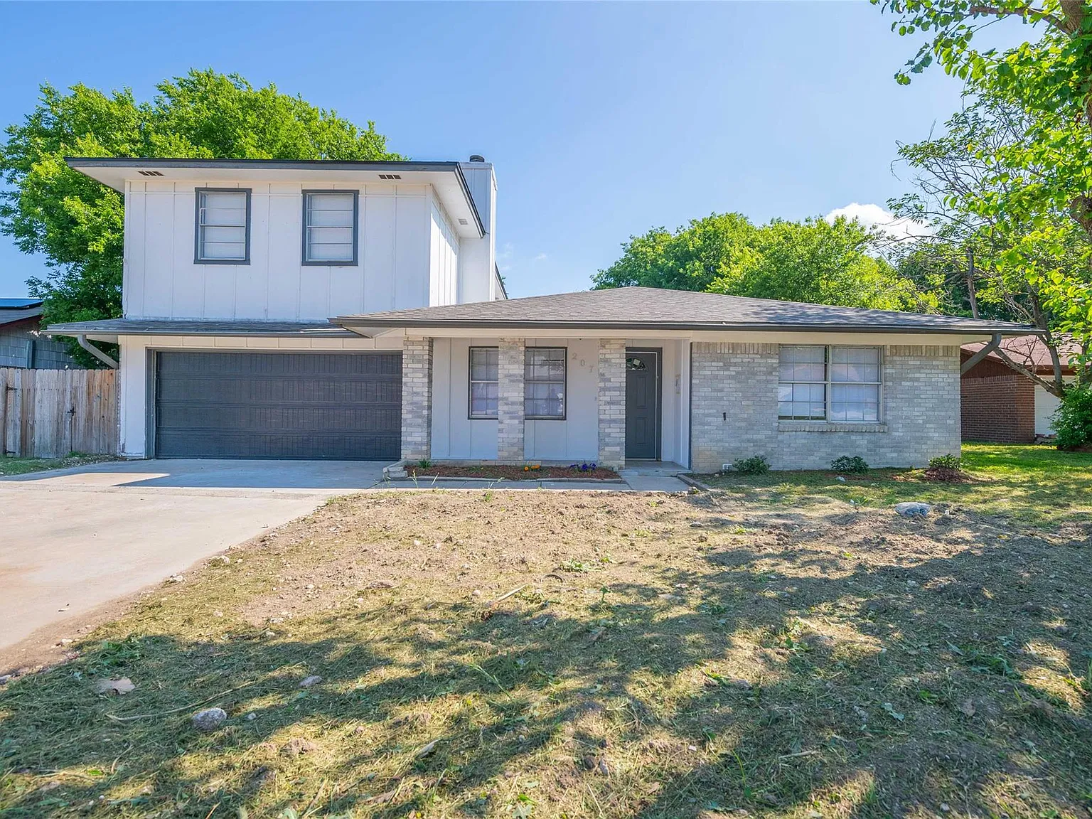 4 bed, 3.0 bath, 2436 sqft, $1,995 — Photo 2
