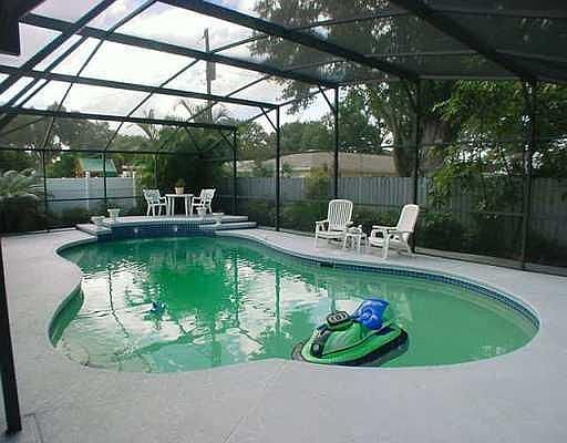 2nd image of 3004 Saratoga Dr