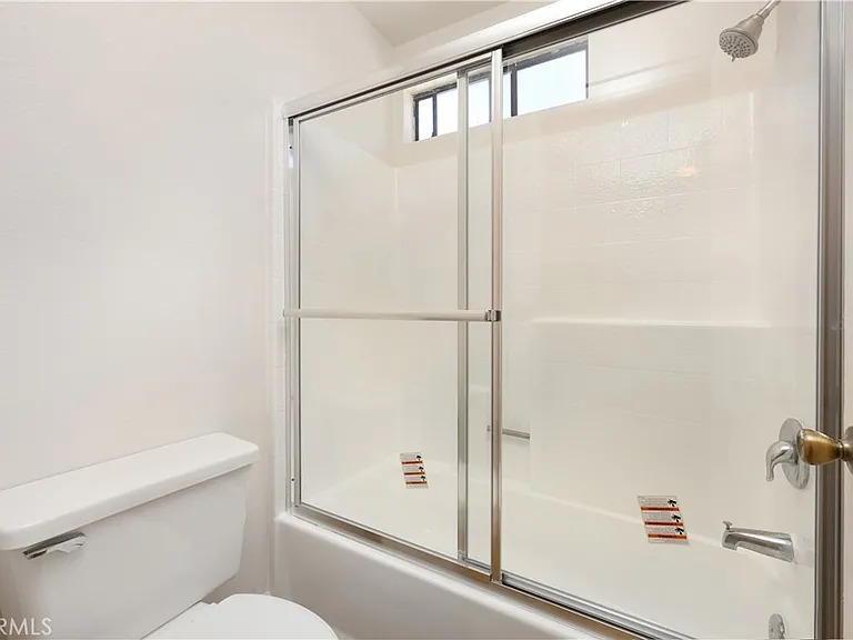 10355 La Reina Ave #A — Photo 16