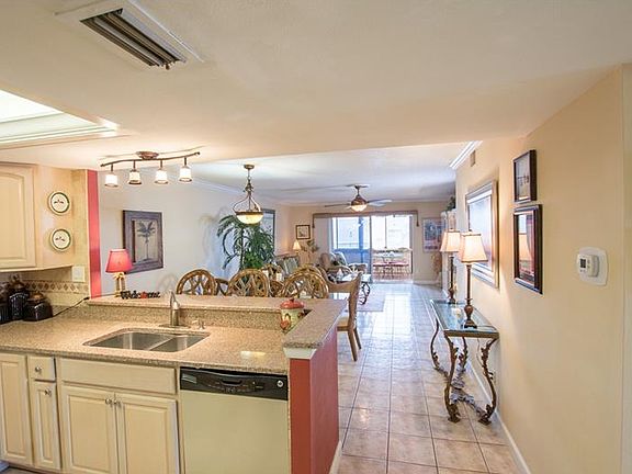3rd image of 1080 W Peppertree Ln APT 207A