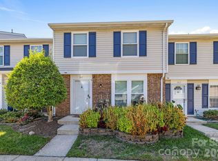 247 Water Oak Dr, Pineville, NC 28134