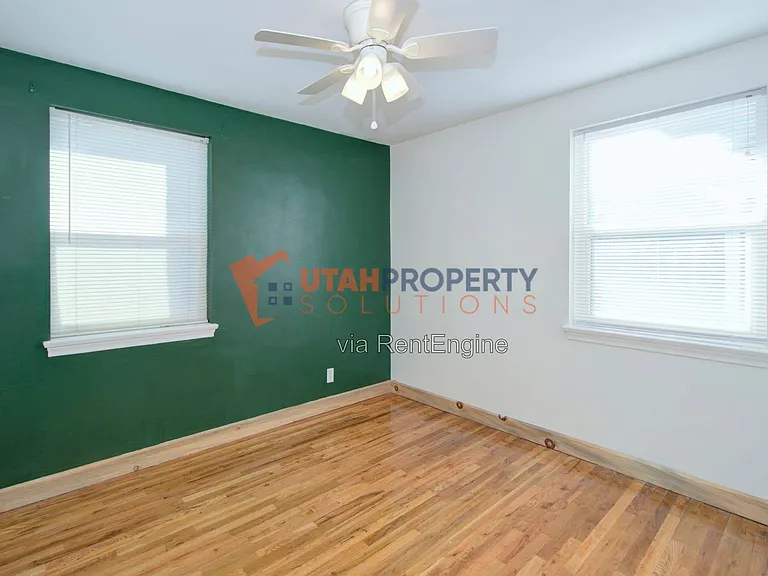 860 E Vics Rd — Photo 14