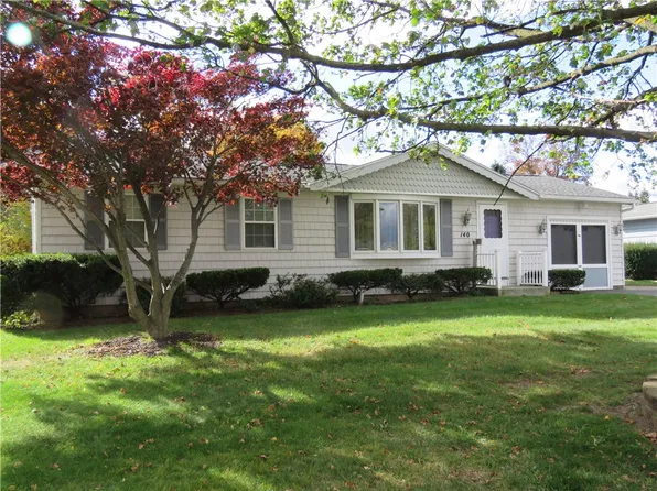 140 Barbie Dr, Rochester, NY 14626