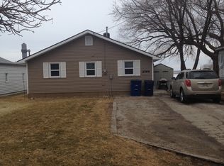 2794 Harbor Lights Ln, Suamico, WI 54173