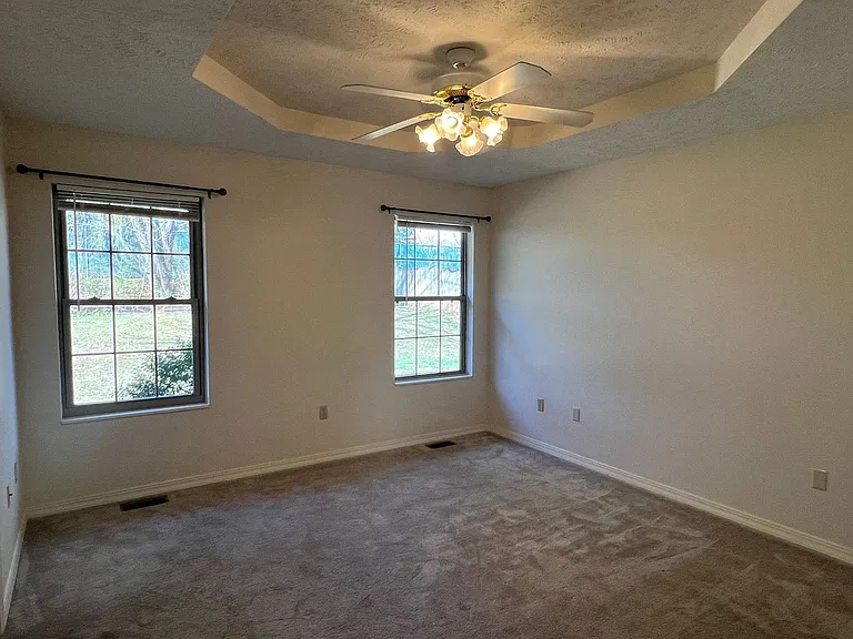 4345 S Roanoke Ave — Photo 6