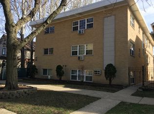 7410 Dixon St APT 101, Forest Park, IL 60130