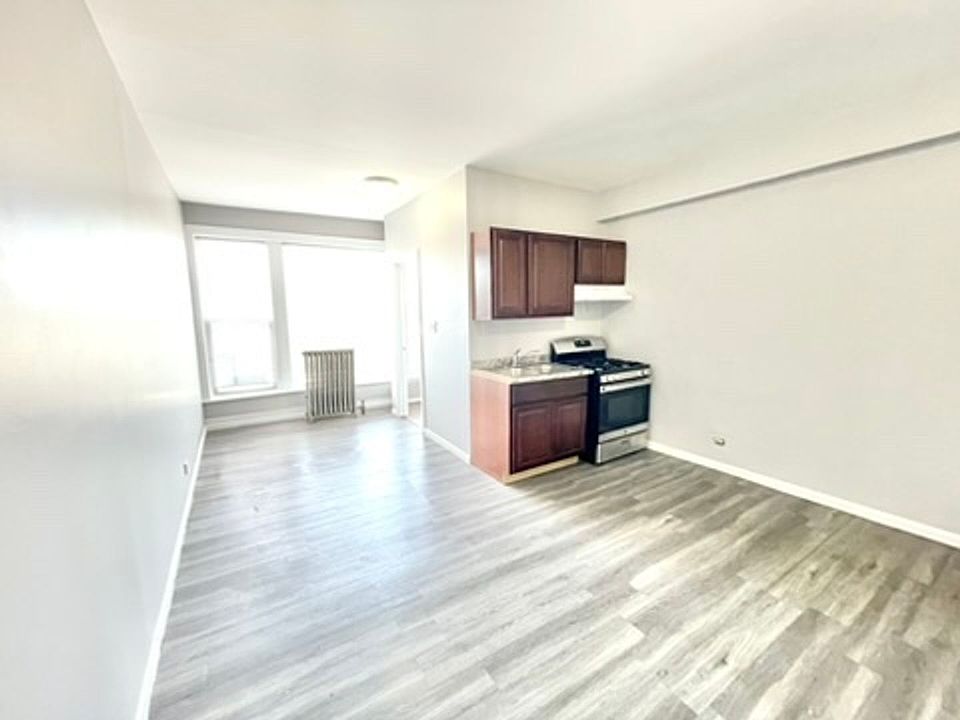 1st image of 2349-2359 W Devon Ave #6351-6355