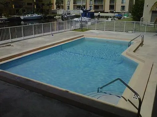 2 bed, 926 sqft, $2,000 — Photo 2