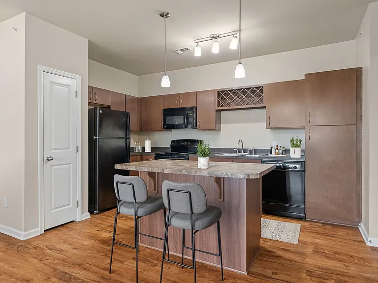 Duncan - 1 Bed / 1 Bath - 857 Sq.Ft.