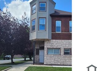 8360 S Mackinaw Ave #2R, Chicago, IL 60617