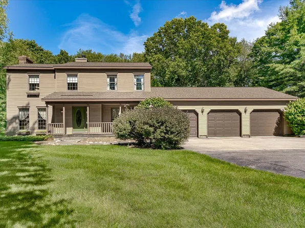 235 Indian Hills Dr, Hastings, MI 49058