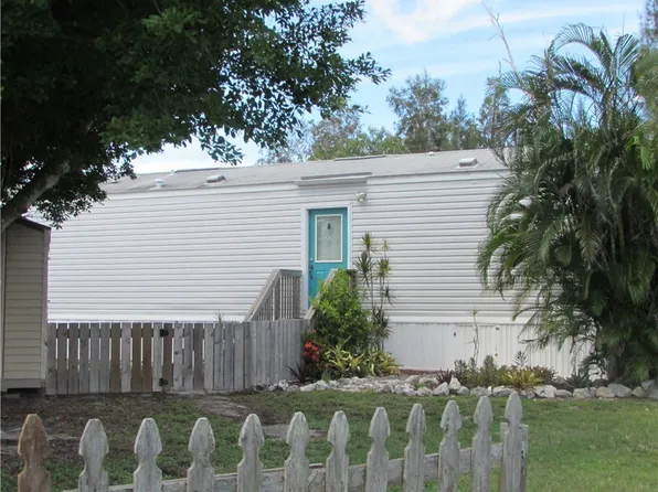 11311 Stringfellow Rd, Bokeelia, FL 33922