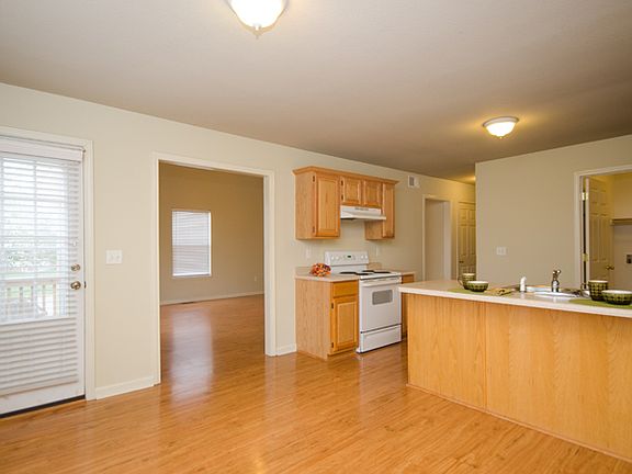 Dining/Kitchen Combination