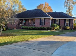 915 Morris Ave, Opelika, AL 36801