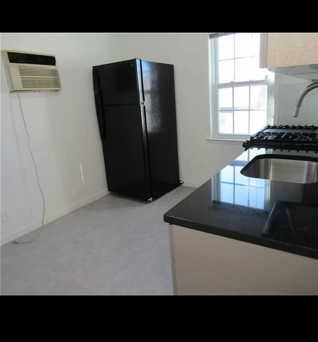 2 bed, $3,000 — Photo 4