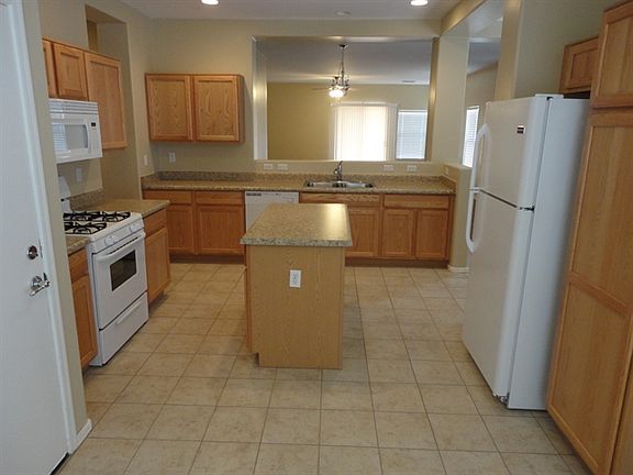 4th image of 797 W Calle Valenciana