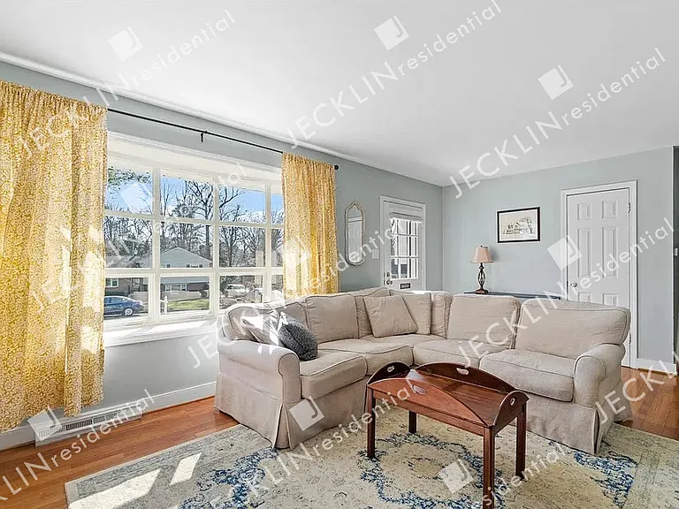 8406 Freestone Ave — Photo 4