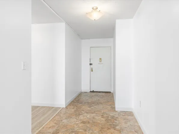 1705 Harmon Cove Tower image 3 of 49