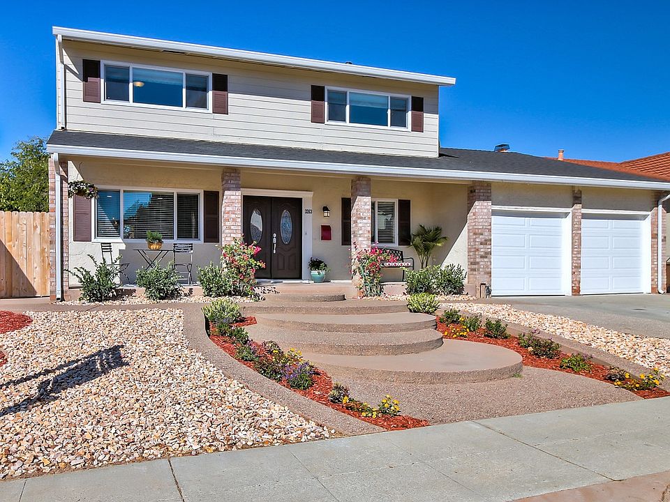 1st image of 3263 Fronda Dr