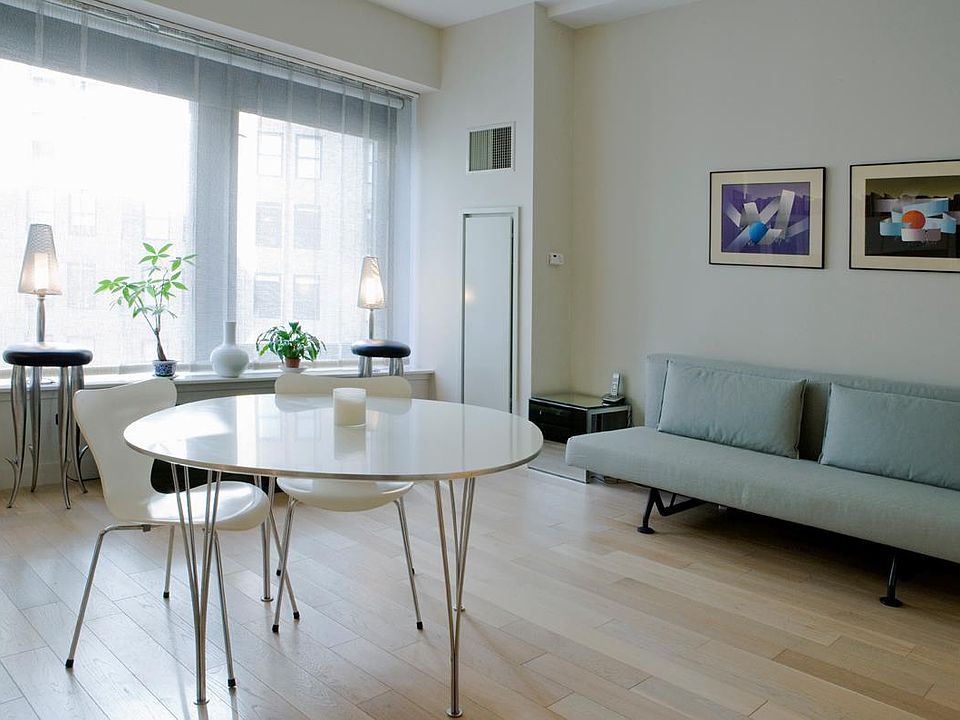 1st image of 75 Wall St APT 18H