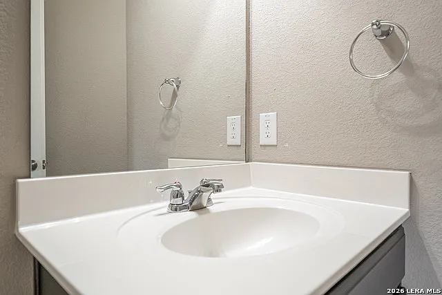 12911 Brewster Ml — Photo 18