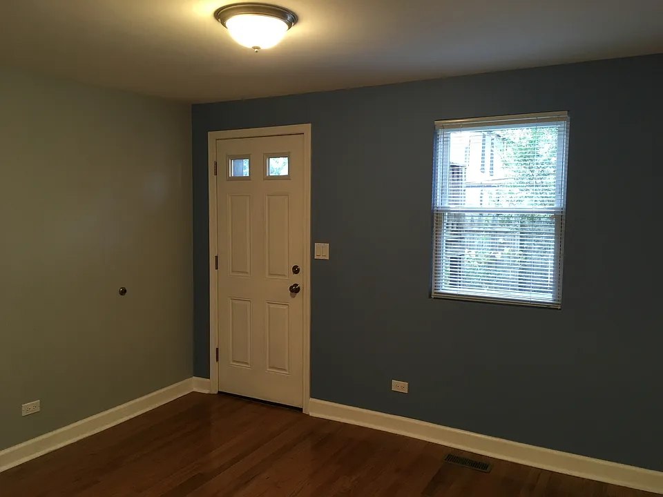 Bonus room to back door