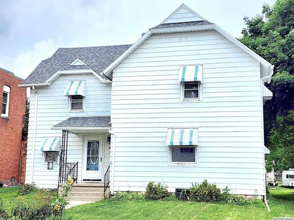 122 E Main St, Manly, IA 50456