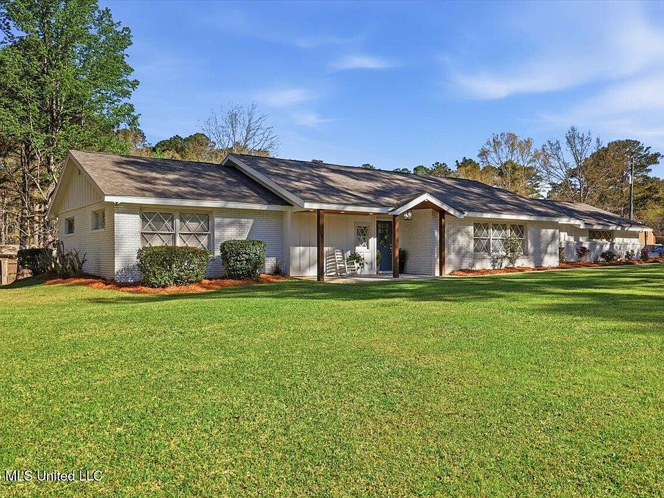 1st image of 701 Mangum Ave
