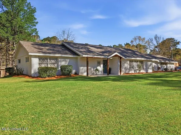 701 Mangum Ave, Mendenhall, MS 39114