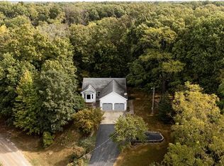 16512 Oak Bridge Rd, Brighton, IL 62012