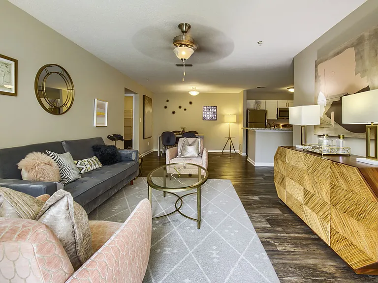Azalea Ridge Apartments — Photo 13