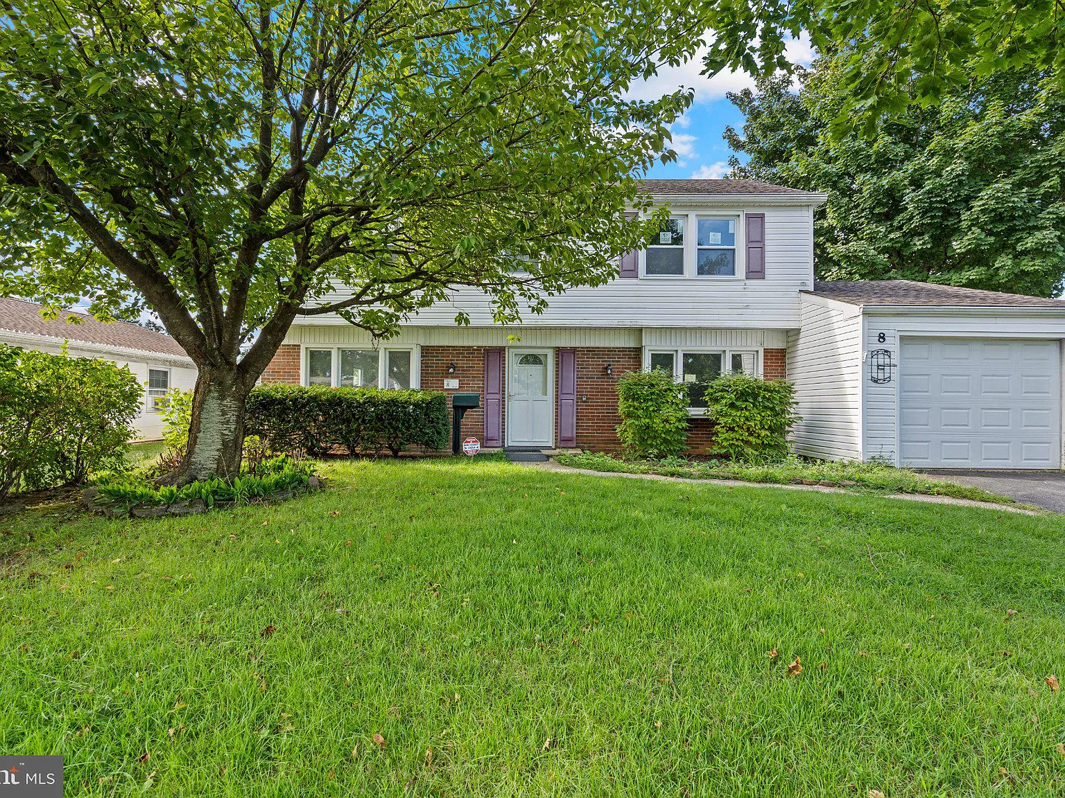 4 bed, 2.5 bath, 1871 sqft, $3,200 — Photo 1