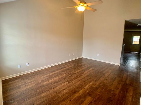 3rd image of 5860 Garden Walk E