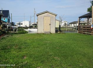 137 Inlet Ln, Grandy, NC 27939