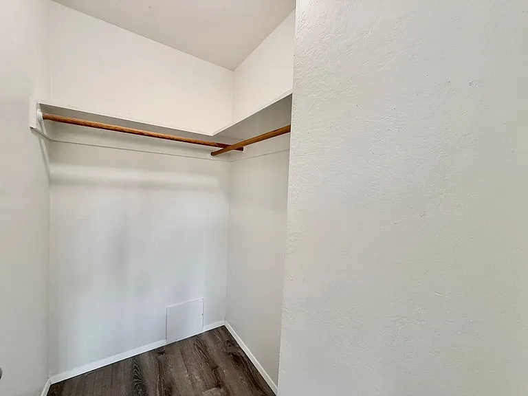 3060 Logan St — Photo 12