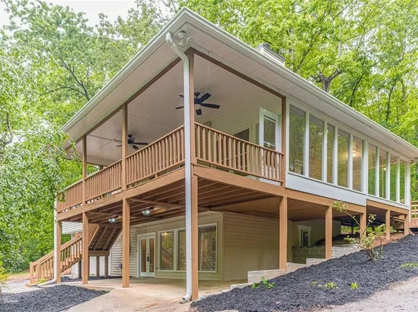 6345 Garden Ln, Flowery Branch, GA 30542