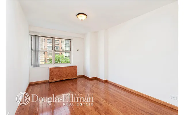 Rented by Douglas Elliman | media 15