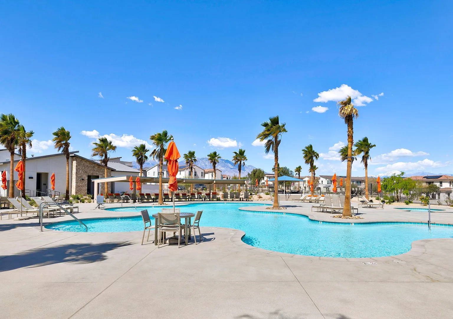 Lux Home Palm Desert Resort Living — Photo 2