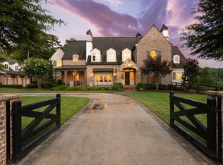 725 Cogdell Rdg, Milton, GA 30004