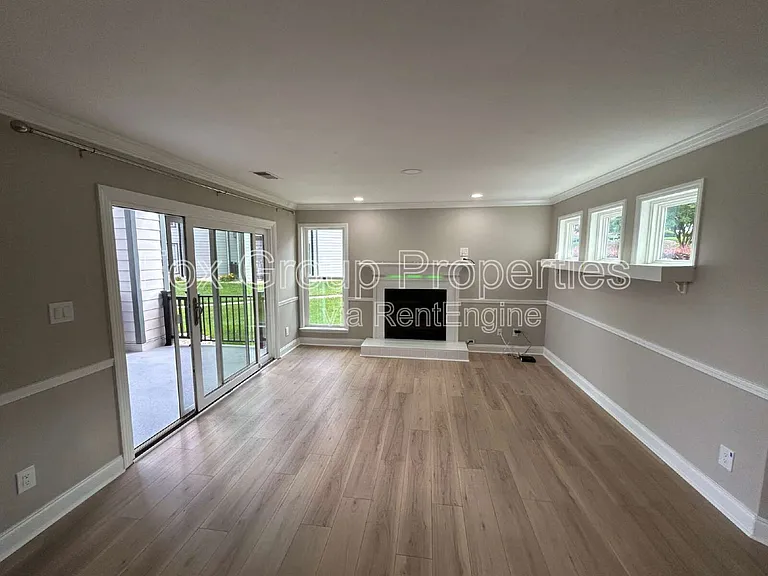 18837 Vineyard Point Ln — Photo 2