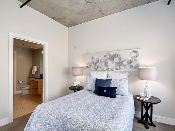 5th image of 2210 Blake St Unit 205