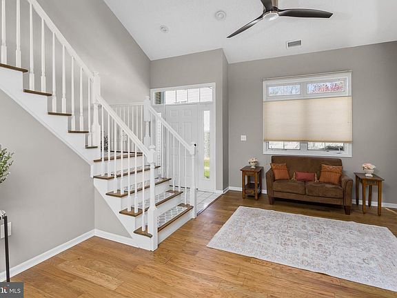 3rd image of 63 A Winthrop Rd