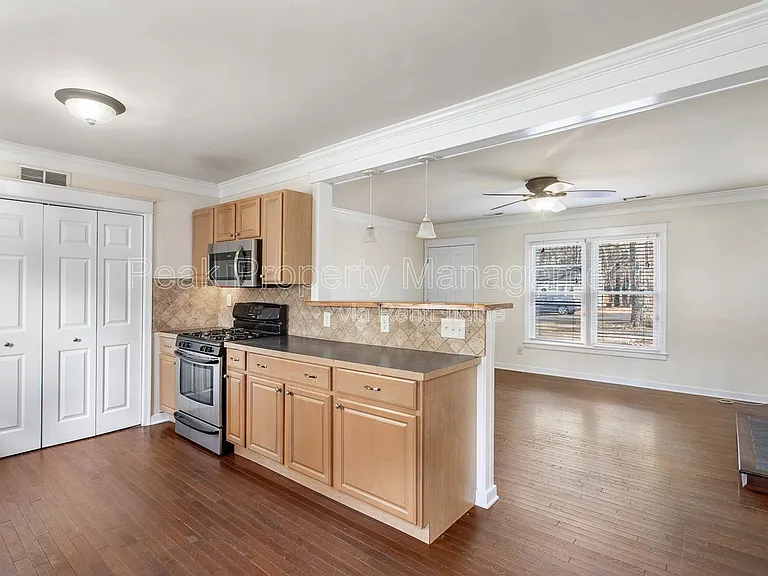 2718 Grantwood Ct — Photo 12