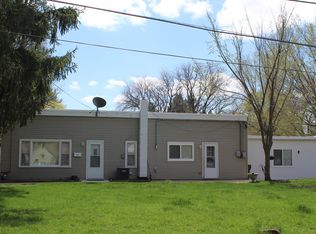 619 N James St, Plano, IL 60545