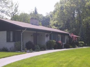 2760 Charnwood Dr, Troy, MI 48098