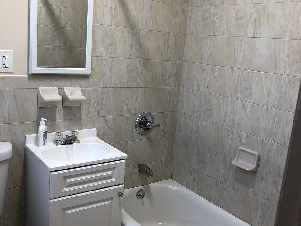 1st image of 1059 Ovington Ave Floor 2