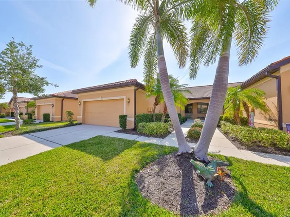 320 Seneca Falls Dr, Apollo Beach, FL 33572