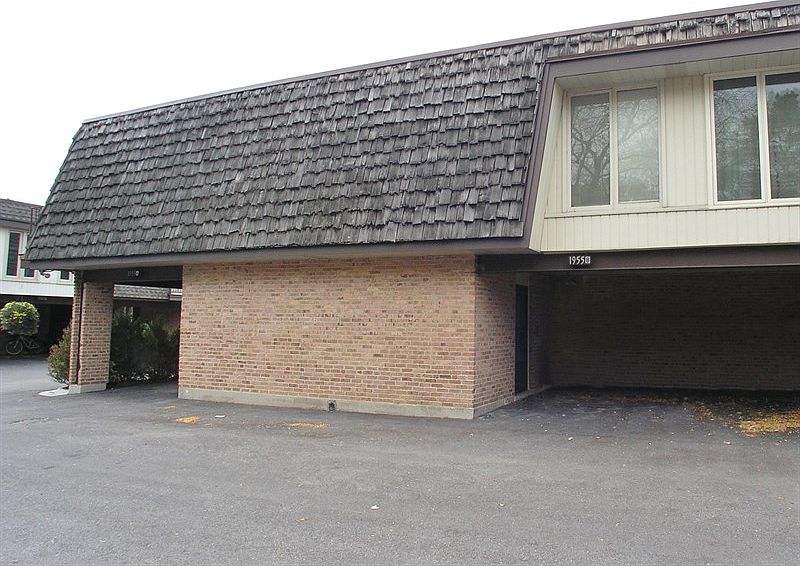 1st image of 1955 Tanglewood Dr Unit B